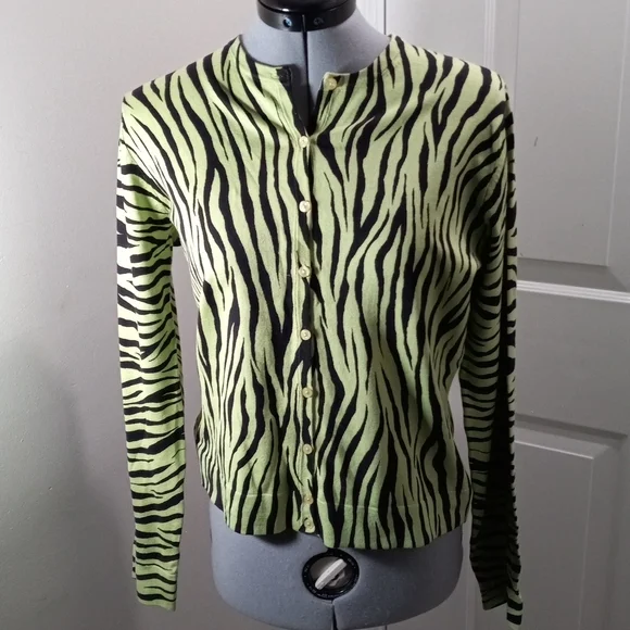 NWT City Silk Sz Small, Silk Lizard Black Sweater, Button Front. - Picture 2 of 8